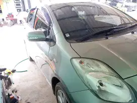 Dijual Yaris E tahun 2011 manual full ori