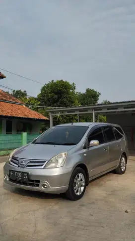 Nissan Grand livina 2011 Bensin