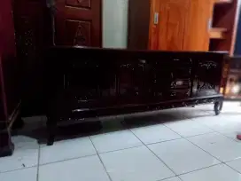 1 lemari bufet antik kayu jati bekas Bogor sedang melamin tua