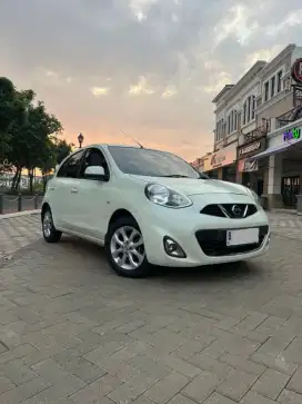 Nissan March 1.2 XS AT 2015 PUTIH Low KM  Istimewa