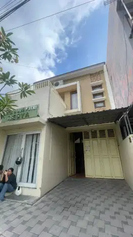 Di Jual Rumah + Kos 23 kamar beserta isinya dekat UMY dan UNJAYA