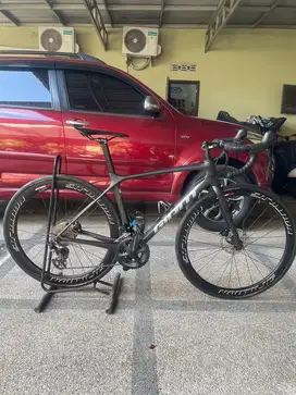 Sepeda roadbike giant tcr adv kom 1