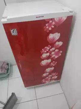 Kulkas 1 pintu Maspion msh mulus bagus