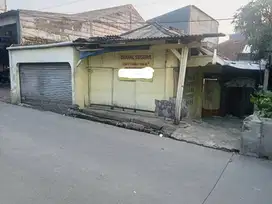 Jual Tanah Strategis pinggir jalan aktif 24 jam +  Bonus Bangunan