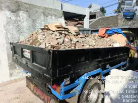 Jasa buang puing dan sampah