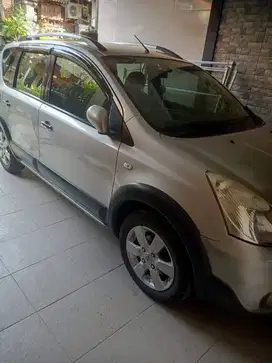 Nissan Livina X gear