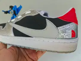 Sepatu the north face size 41/42