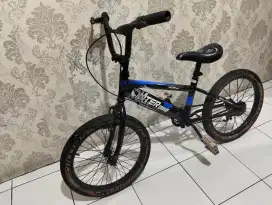 Sepeda BMX anak ukuran 18 untuk usia 5 sampai 8 tahun