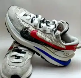 Sepatu Nike Sacai