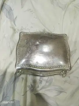 Kota perhiasan antik barang kuno