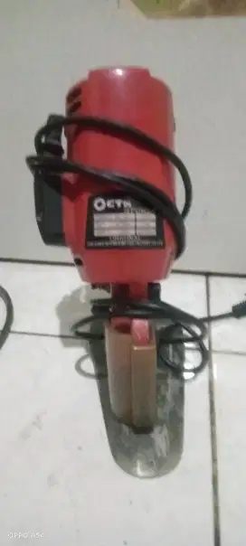 Mesin potong kain okta