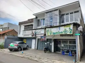 Dijual cepat rumah usaha, depan jalan dua arah, harga nego
