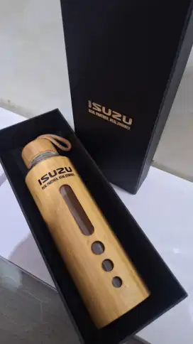 Isuzu - Original Store - Tumbler- Tempat Air Minum - 650 ml -  Lapis