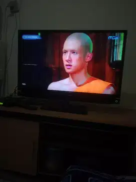 Jual tv LED Toshiba 32 inchi plus SM stb