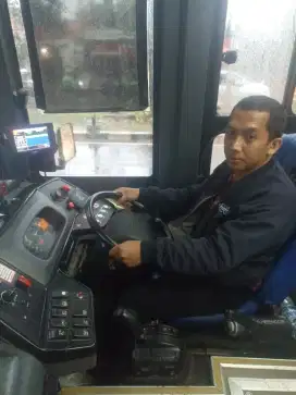 mencari kerja sebagai driver rumah /kantor