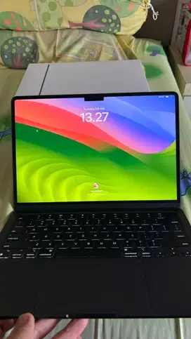Macbook Air M2 16/256GB Garansi Nasional