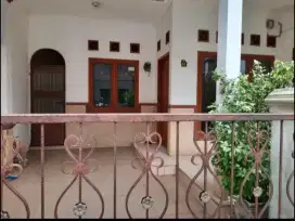 Disewakan Rumah Asri (Per Tahun)