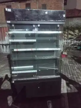 Rak diplay kaca