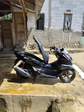 Pcx 160 2023 motor tangan pertama mulus