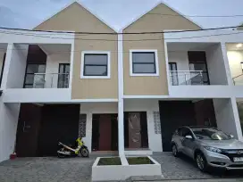 Rumah 2 lantai siap huni dekat jalan raya spek mantap harga murah