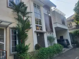 Dijual rumah dalam cluster jalan pepaya raya jagakrsa