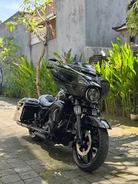 HARLEY DAVIDSON STREET GLIDE 2014 RUSHMORE