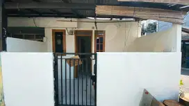 Di Kontrakan: Rumah Nuri, Cengkareng Barat