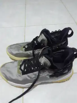Sepatu Nike Jordan proto react
