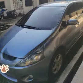 Mitsubishi grandis abu abu metalik 2007 AT