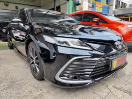 LOW KM TOYOTA CAMRY V 2022 FACELIFT HITAM