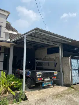 Kanopi baja ringan