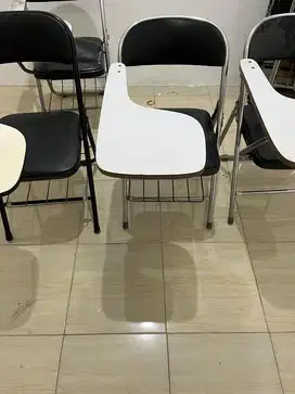 Kursi kuliah bekas bisa nego