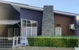 Rumah Indah Nyaman Lingkungan Aman samping Metro Indah Mal.