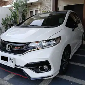 JAZZ RS AT UPGRADE FACELIFT, LOW KILOMETER