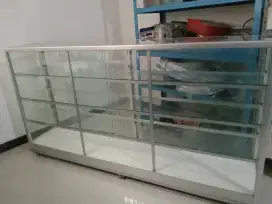 Etalase bekas kondisi bagus
