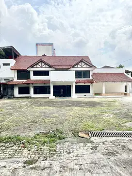 Gedung dengan banyak ruangan di Sewakan di Tendean, Jakarta Selatan