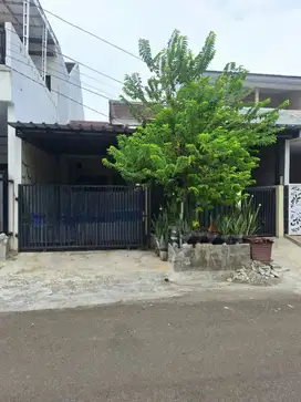 Dijual Cepat Rumah Bagus SHM Di Cluster Ifolia Harapan Indah Bekasi