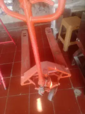 Dongkrak serbaguna  jual aja karna tidak dipake