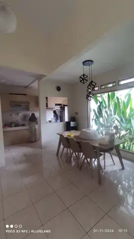 Rumah MURAH BANGET Bagus strategis SHM 2 lantai di Pinus Regency, Band