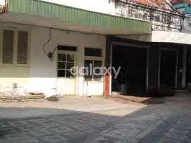 Rumah Gembong. Daerah Pasar Kapasan.
