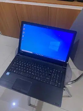 Laptop Toshiba Slim 2jt an Dipakai Setahun/ Dua Tahun Saja