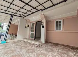 Di Jual Rumah Sevilla Park Boulevard - BSD City.
