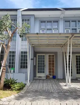 Rumah Grand Pakuwon Queensland Favorit Hadap Selatan