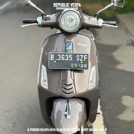 LIMITED COLOUR VESPA PRIMAVERA 150 IGET Th 2016 WARNA COKLAT