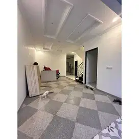 Rumah Dengan Kolam Renang di Jln Siaga Pejaten Barat