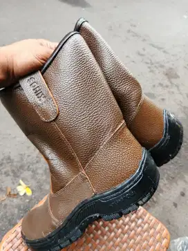 Jual sepatu boots safety readi size 39,40,41,42,43,44,45 bisa byr cod