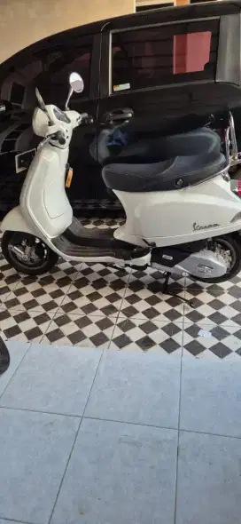 Vespa LX 125 kondisi masih mulus