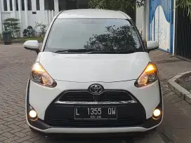 Sienta V 2017 automatic  Pajak on Bisa bantu  kredti