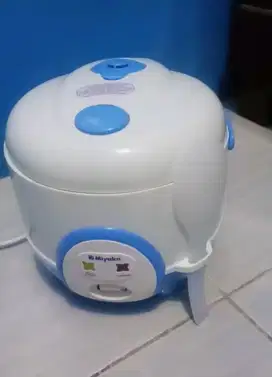 Rice cooker baru pakai 1 bulan