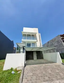 Rumah siap huni area Surabaya Konsep Villa Pakuwon indah
